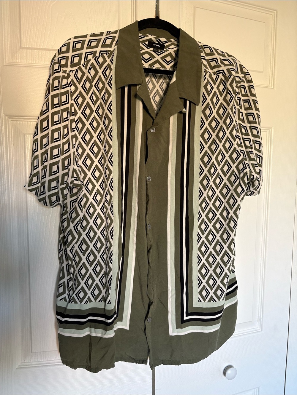 Express Geometric Short Sleeve Shirt in Olive, Black & Cream